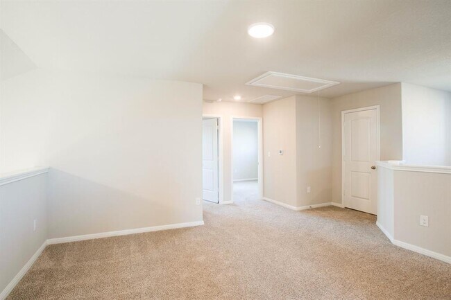 Building Photo - 1612 Fairhaven Gtwy