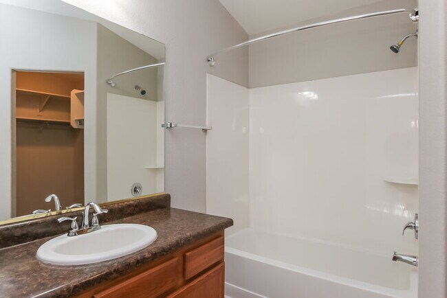 Building Photo - 4127 E Mica Rd