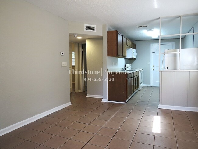 Building Photo - 4474 Spring Glen Rd