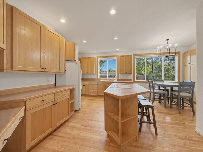 Building Photo - Beautiful East Boulder Home with Flatirons Views | Quiet Cul-de-Sac Living