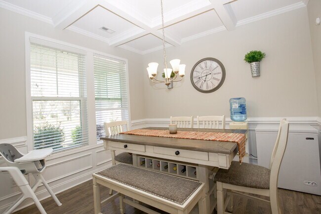 Building Photo - "Spacious 4-Bedroom Home with 2.5 Baths in...