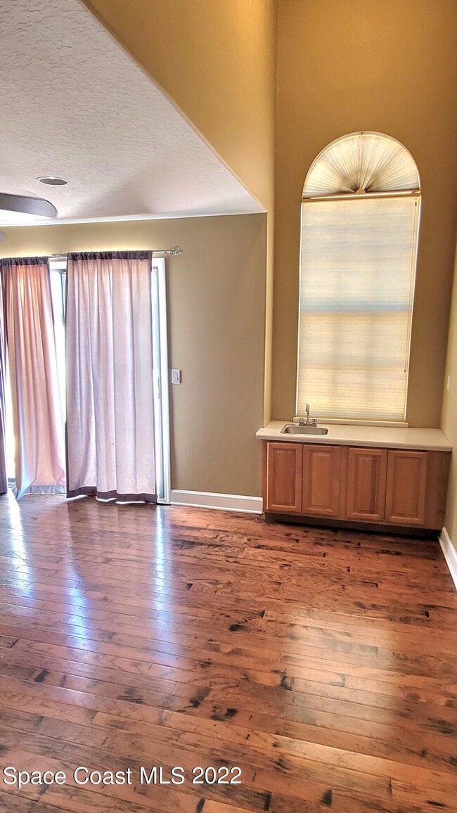 Building Photo - 2577 Sykes Creek Dr