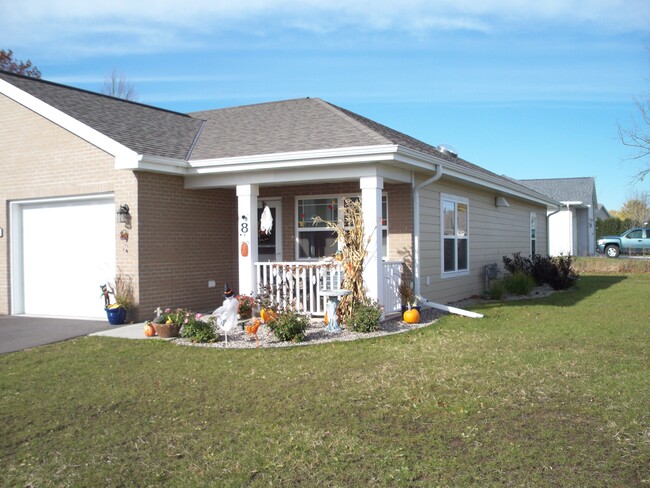 Primary Photo - Buchanan Cottages