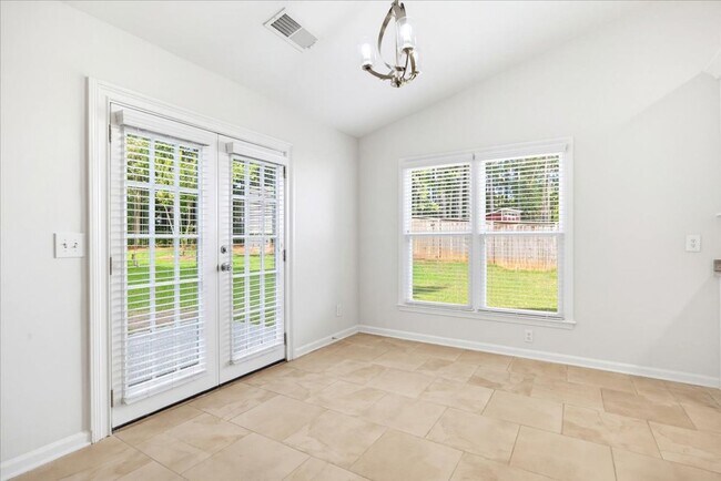 Building Photo - 326 Saybrook Crossing