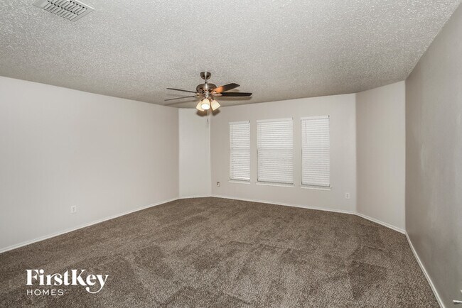 Building Photo - 5293 Chessie Cir