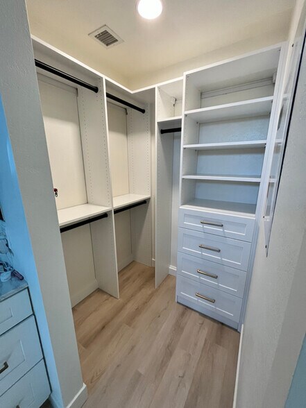 Building Photo - 4387 E Morrow Dr