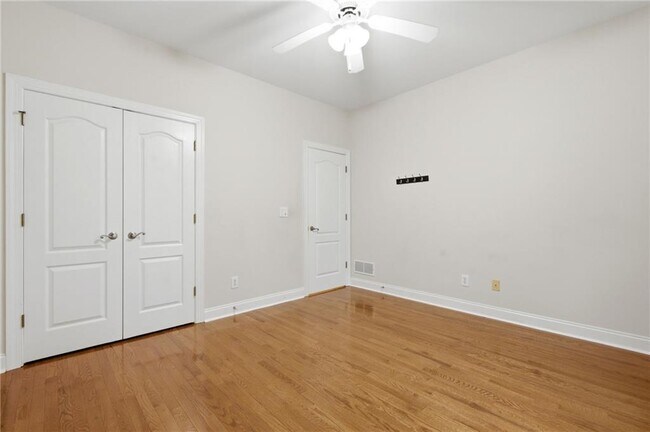 Building Photo - 3561 Carriage Glen Way