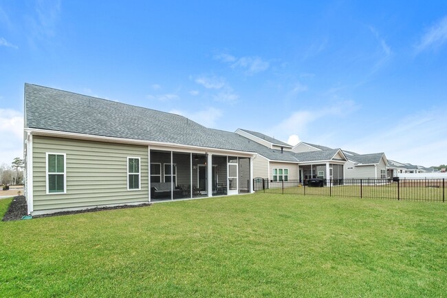 Building Photo - Lovely Furnished Home - $200 Off 1st Month Rent (Upon Approval)