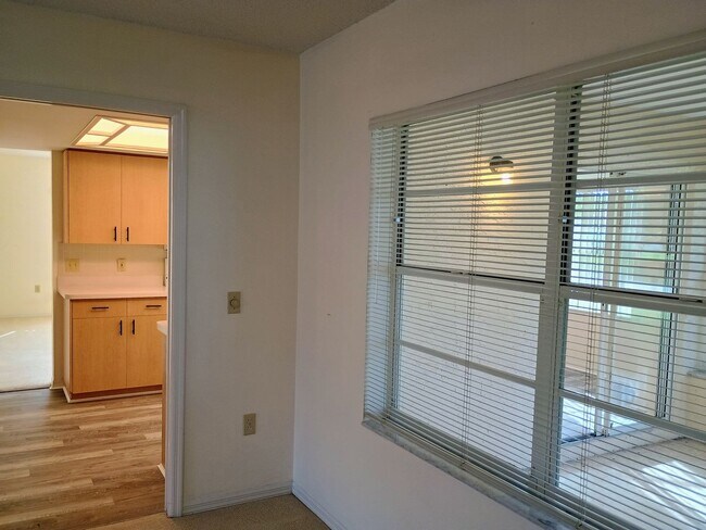 Building Photo - 2 bedroom 2 bathroom Large House for rent ...
