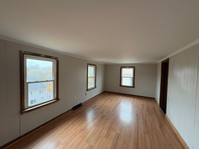 Building Photo - Charming House in the Borough