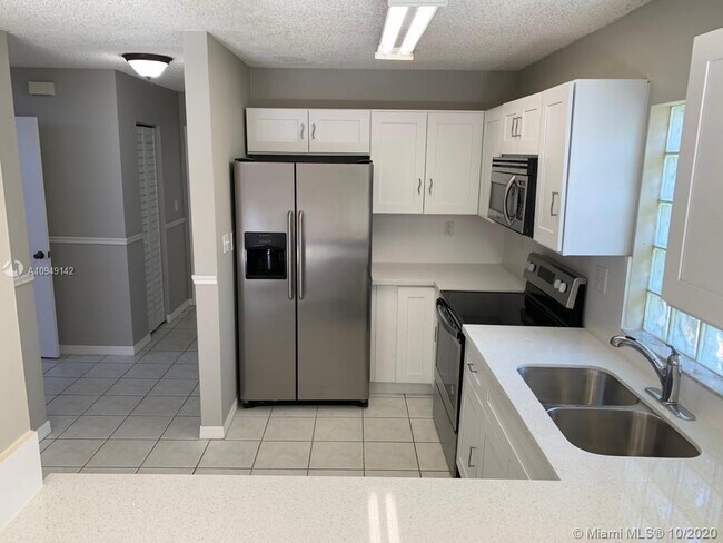 Building Photo - 3400 SW 153rd Ave