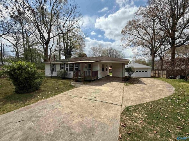 Building Photo - 804 Williams St