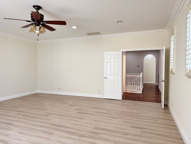 Building Photo - Spacious 6-Bedroom Estate in the Heart of Eastvale