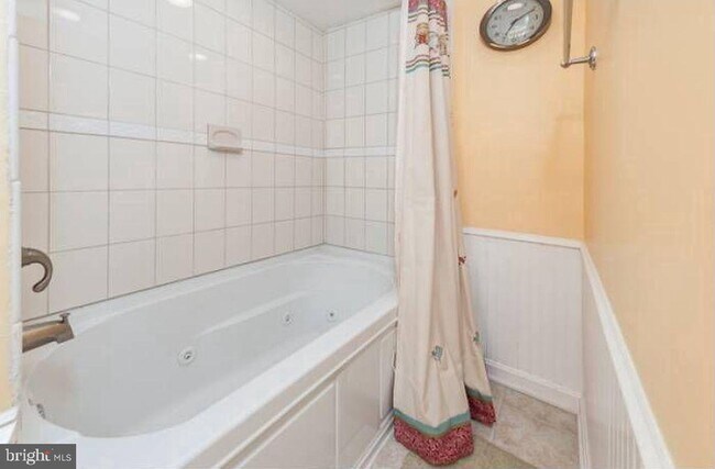 Building Photo - 1245 13th St NW