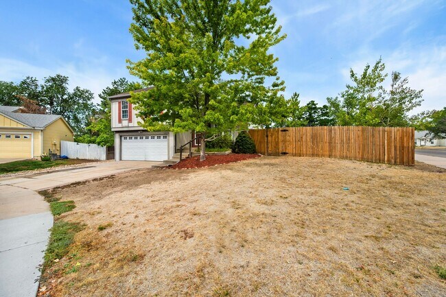 Building Photo - 145 Caria Dr