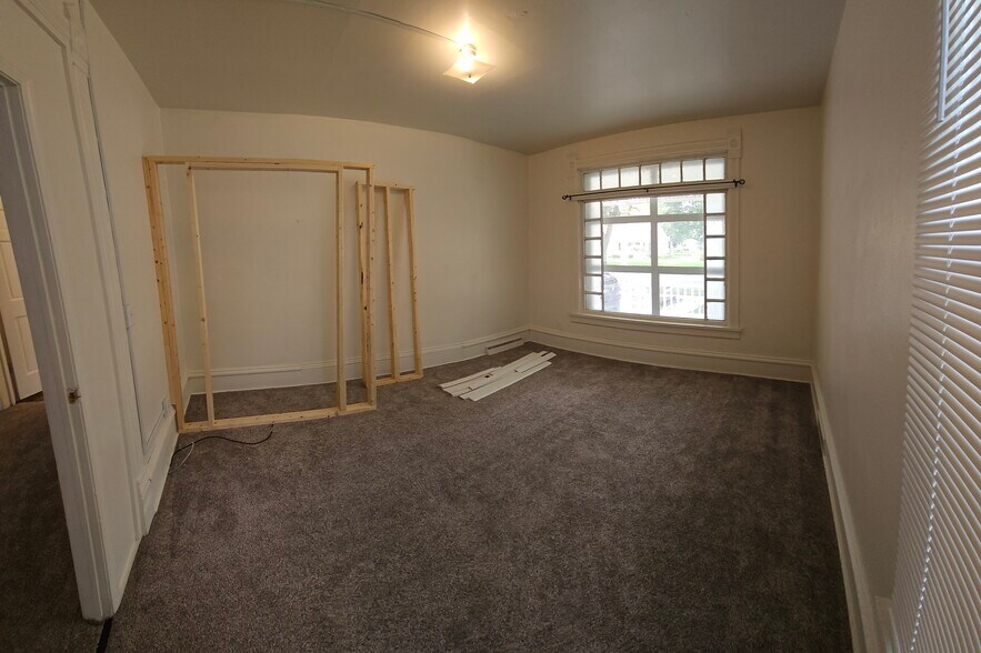Bedroom #1 - 915 W Highland St