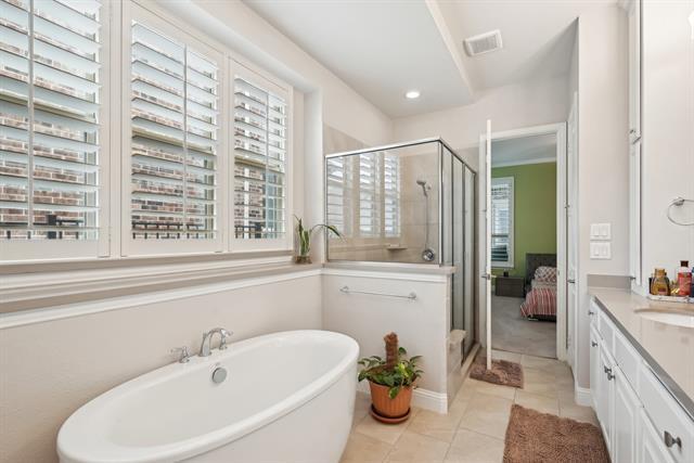 Building Photo - 6809 Royal View Dr