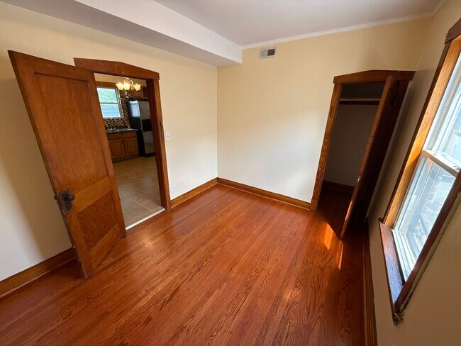 Building Photo - 3029 N Christiana Ave