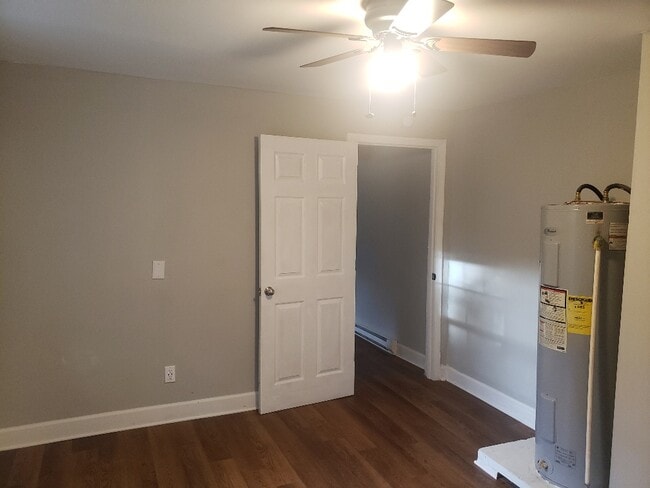 Building Photo - 299 Malvern Dr SW