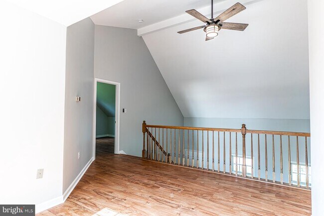 Building Photo - 121 Nottingham Ct