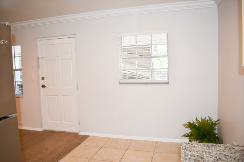 Building Photo - 3215 W Swann Ave