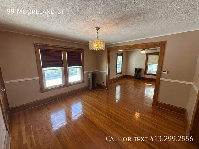 Building Photo - 99 Mooreland St