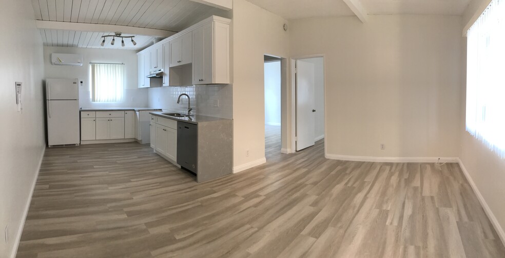 Kitchen / Living room - 1813 11th St