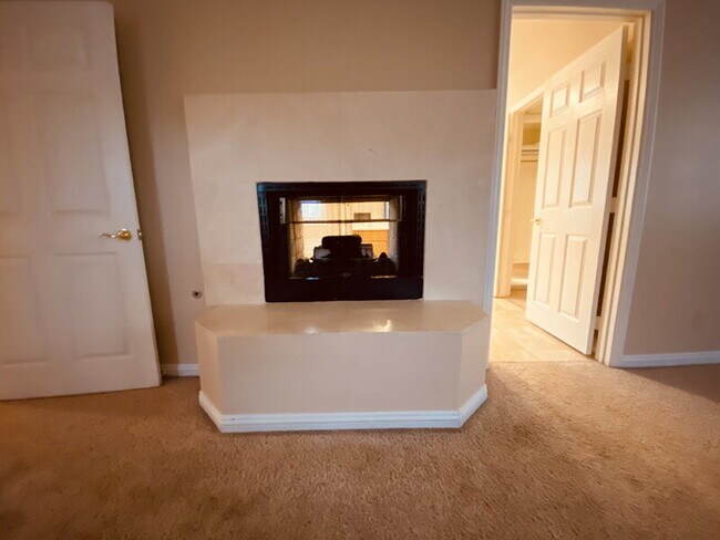 Building Photo - 8217 Ocean Terrace Way