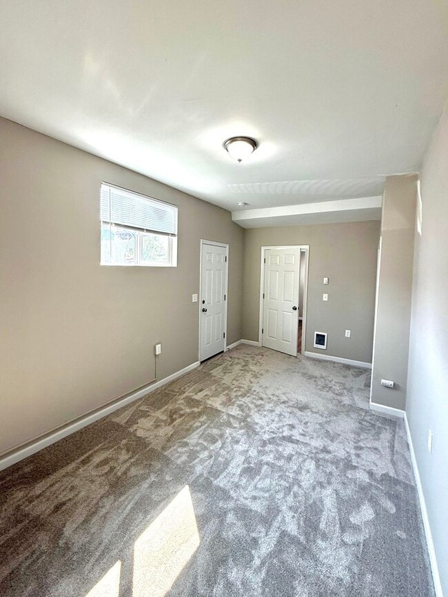 Building Photo - Charming 2-Bed, 1-Bath White Center Home