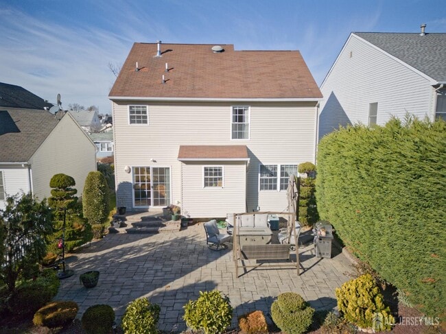 Building Photo - 357 George St