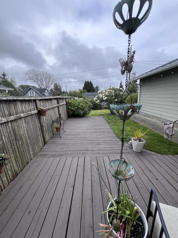Building Photo - 460 2nd Ave