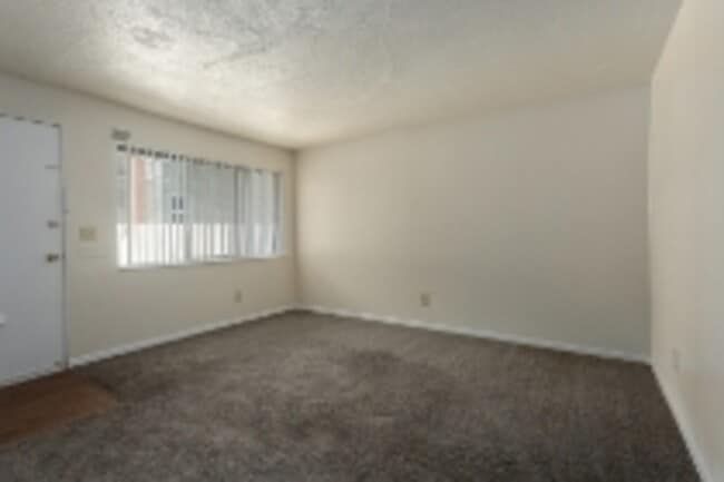 Building Photo - 439 W 87 Pl