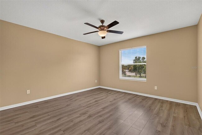 Building Photo - 817 Ashentree Dr