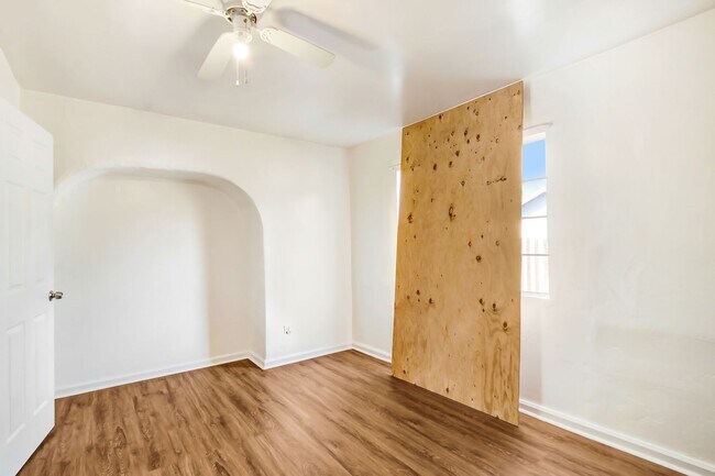 Building Photo - 3945 Severance Ave