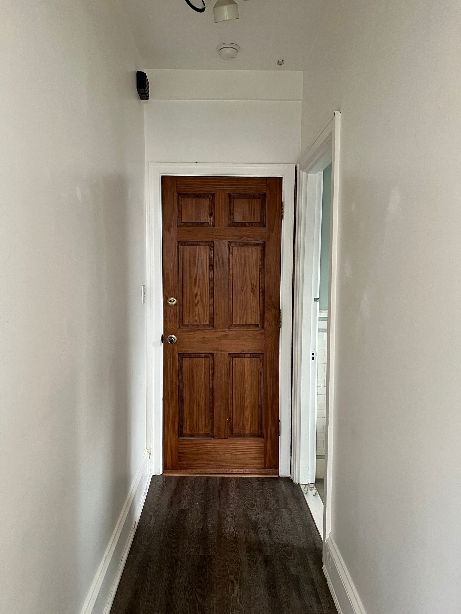 Interior Hallway - 105 E Gowen Ave