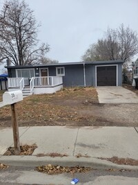 Building Photo - 215 Park St