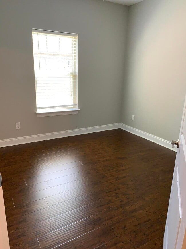 Building Photo - 2551 Tree Feather Ct