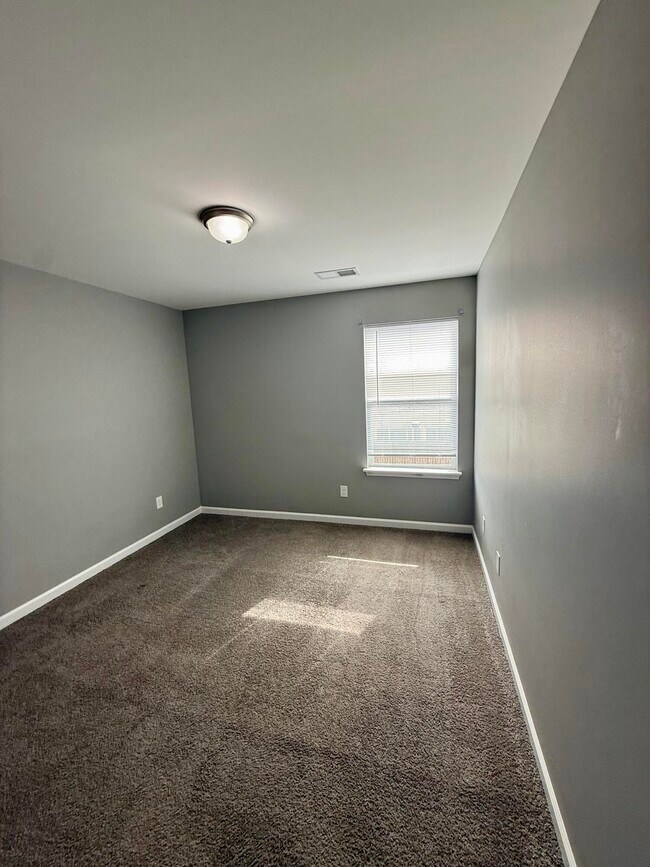 Building Photo - 2704 Hailey Rose Way