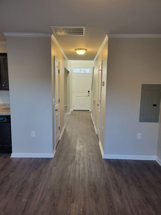 Building Photo - 247 Boyington Pl Rd