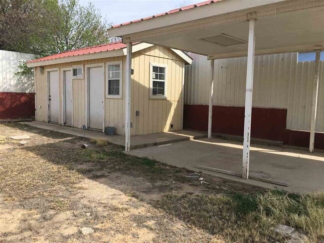 Building Photo - 602 Mier St
