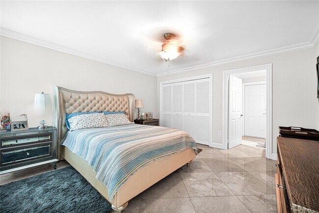Building Photo - Southwest 111th Terrace, Miami, FL 33176 -...