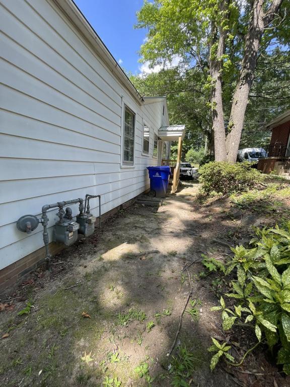 Building Photo - 117A White Oak Dr