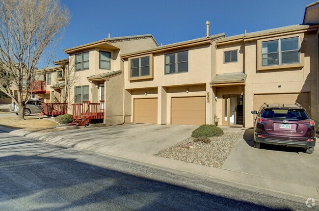 Building Photo - 6961 Yellowpine Dr