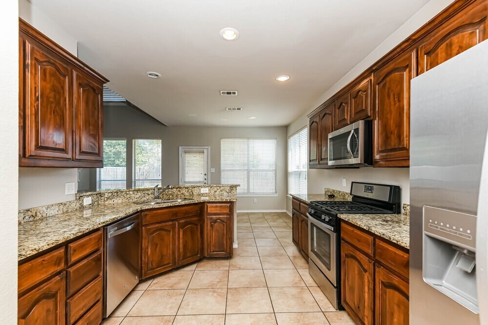 Building Photo - 6216 Melanie Dr