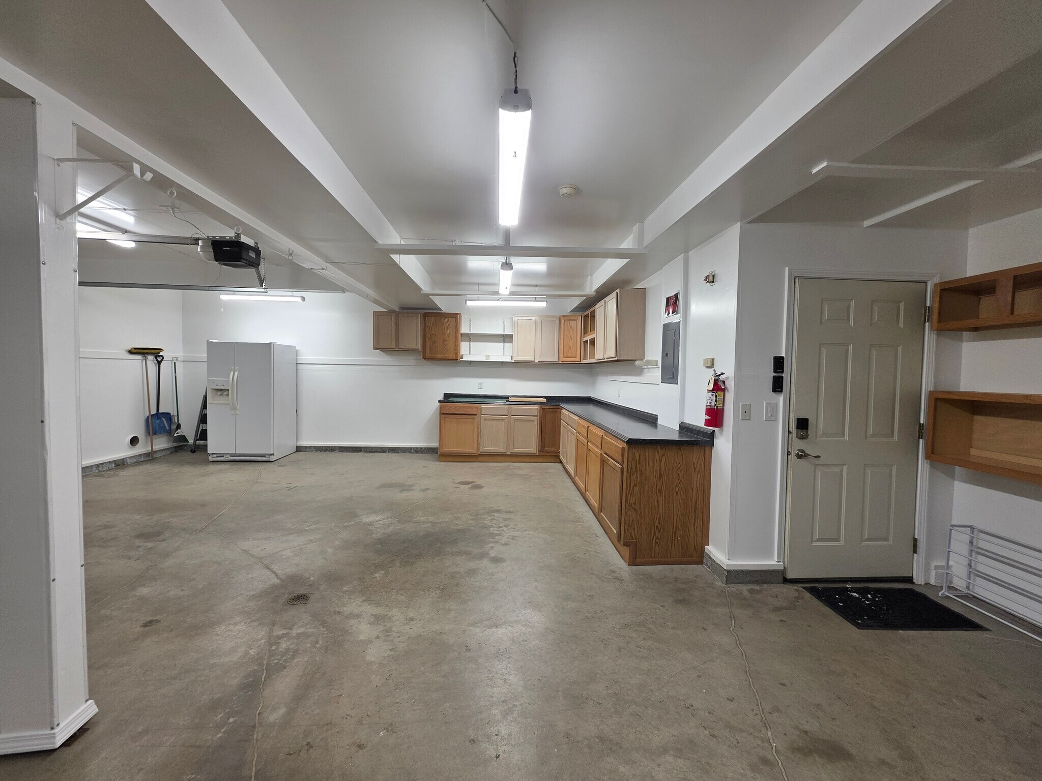 Building Photo - 3030 Lore Rd