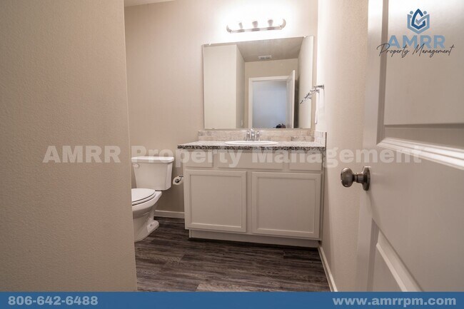 Building Photo - 2118 Langford Ave