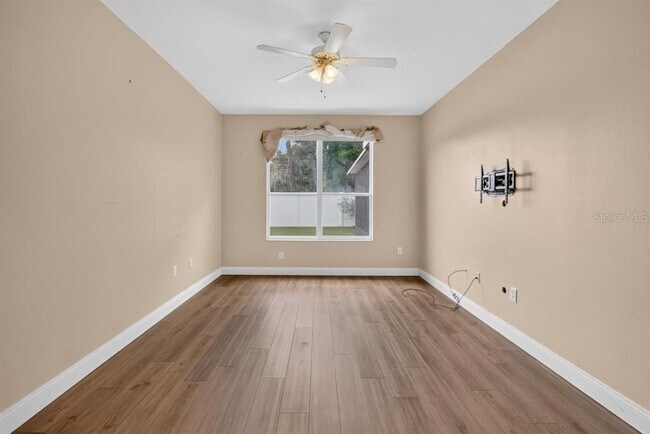 Building Photo - 5605 Hawklake Rd