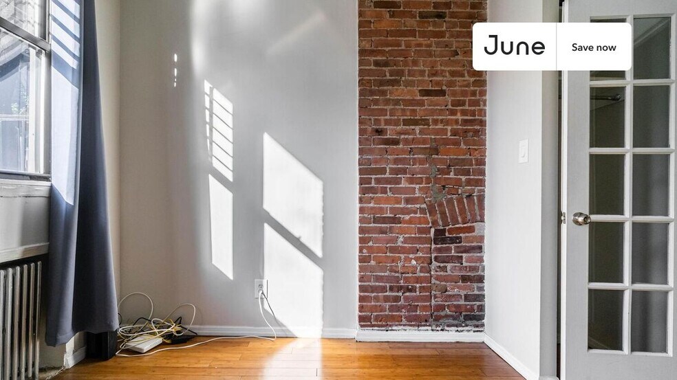 Building Photo - 439 W 48th St