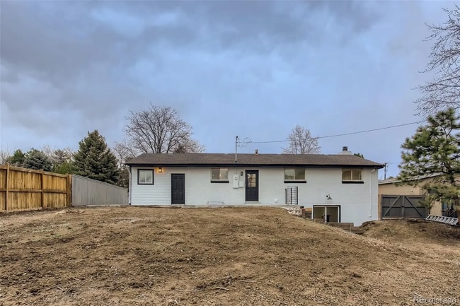 Building Photo - 4090 W Wagon Trail Dr