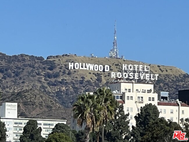 Building Photo - 1227 N Formosa Ave